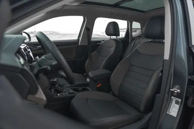 2023 Volkswagen Taos in Cars & Trucks in Delta/Surrey/Langley - Image 8