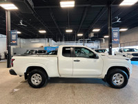 Built strong our 2023 Nissan Frontier S King Cab 4X4 gets going with grit and determination in White... (image 5)