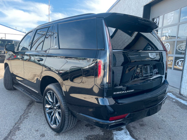 2021 Cadillac Escalade SPORT W ONYX PKG! CLEAN CARFAX! LOW KMS! in Cars & Trucks in Guelph - Image 4