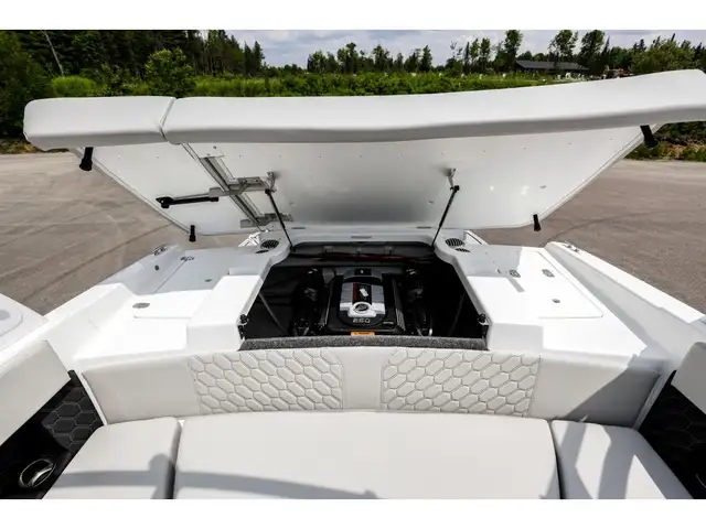 2026 Four Winns H4 Freedom in Powerboats & Motorboats in Québec City - Image 27