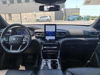 Come see this certified 2021 Ford Explorer ST 4WD | 3rd Row | Leather | Navi | Twin Moonroof | Tech... (image 4)