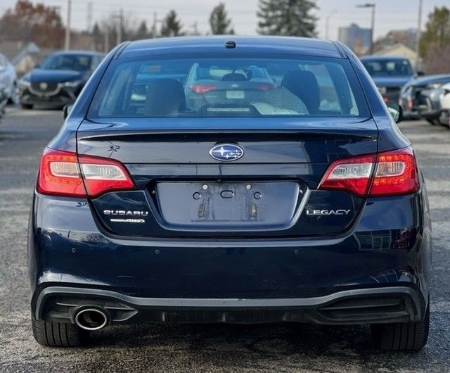 2018 Subaru Legacy 2.5i Limited CVT w/EyeSight Pkg in Cars & Trucks in Ottawa - Image 4