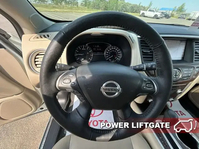 2019 Nissan Pathfinder 4x4 Platinum - Sunroof in Cars & Trucks in Edmonton - Image 12