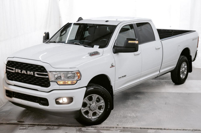 2023 RAM 3500 Big Horn 4x4 Crew Cab 8' Box for sale in Cars & Trucks in Red Deer - Image 3