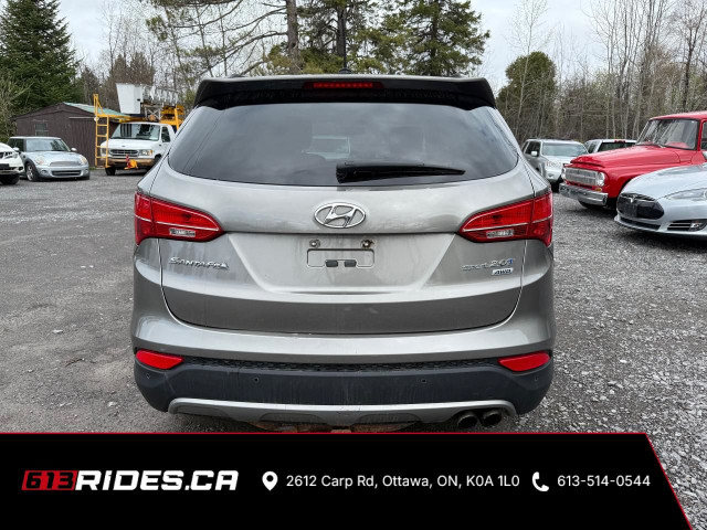 2013 Hyundai Santa Fe AWD 4dr 2.0T Auto Premium in Cars & Trucks in City of Toronto - Image 4