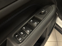 Former Ontario Chrysler Demo Vehicle**Clean Car Fax**Jeep**Compass**Altitude**4x4**2.4L **Automatic*... (image 9)