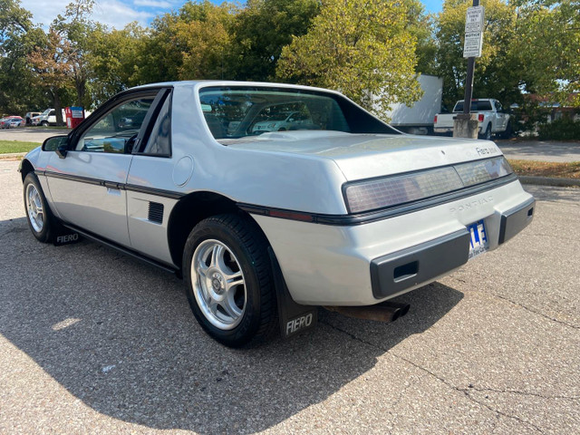 1985 Pontiac Fiero in Cars & Trucks in City of Toronto - Image 3