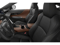The 2021 Toyota Venza XLE is designed to appeal to drivers who want a premium, fuel-efficient crosso... (image 5)