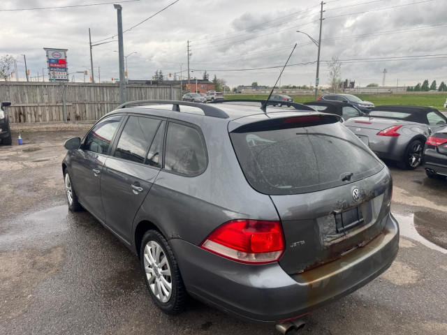 2009 Volkswagen Jetta Wagon TRENDLINE, AUTO, 5 CYL, WAGON, AS IS in Cars & Trucks in London - Image 3