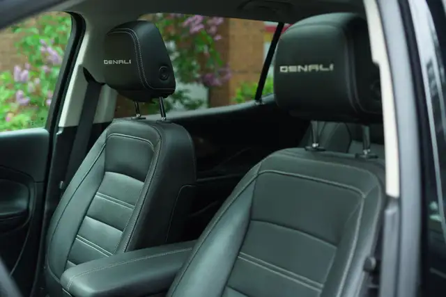 2024 GMC Terrain Denali AWD, Sunroof, Navigation. in Cars & Trucks in Oakville / Halton Region - Image 33