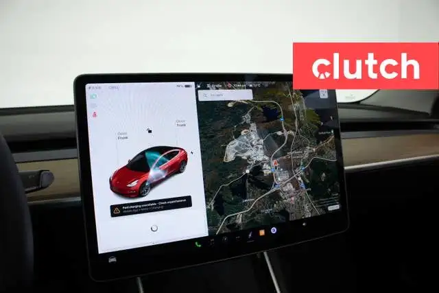 2019 Tesla Model 3 Standard Range w/ Autopilot, Navigation, Glas in Cars & Trucks in Bedford - Image 23