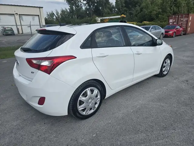 2016 Hyundai Elantra GT GLS - Tech Package - No Accidents...63760520707203124