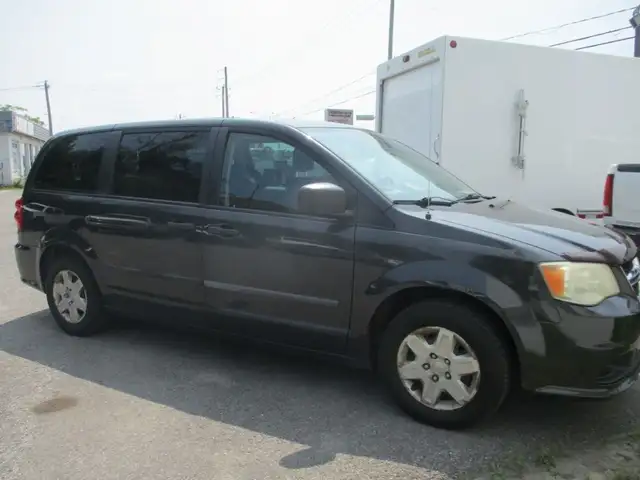 2012 Dodge Grand Caravan SE 7 places 93 738 km financement maiso in Cars & Trucks in Laval / North Shore - Image 4