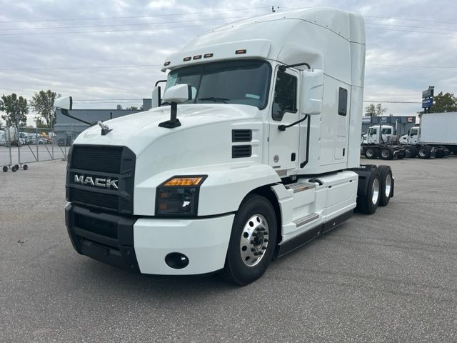 2024 Mack Anthem 70" Sleeper For Sale in Heavy Trucks in Windsor Region