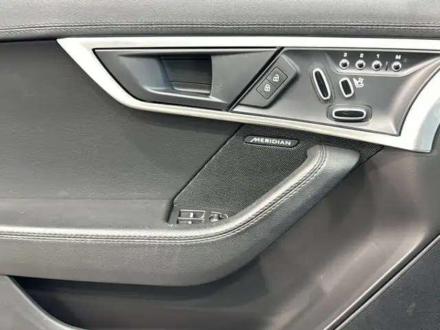 2021 Jaguar F-TYPE P300 TOIT VITRE SUEDE CARPLAY in Cars & Trucks in Laval / North Shore - Image 11