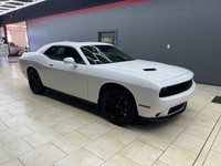 NAPPA LEATHER-FACED VENTED SPORT SEATS, TECHNOLOGY GROUP, POWER SUNROOF, UCONNECT 4C NAV, REMOTE STA... (image 1)