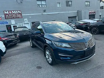 AWD, Navigation, Leather Seats, Backup Camera, Heated Front Seats, Bluetooth, Power Locks, Power Win...