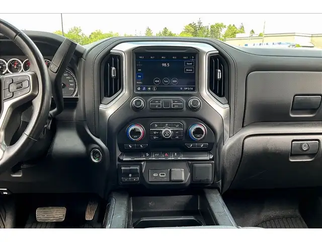 2022 Chevrolet Silverado 1500 LTD LT Trail Boss | 5.3L V8 | Line in Cars & Trucks in Mississauga / Peel Region - Image 7