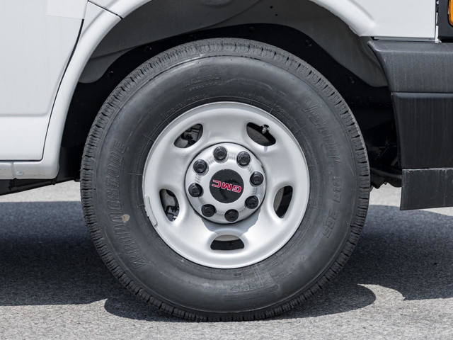 2025 GMC Savana 2500 Work Van in Cars & Trucks in Mississauga / Peel Region - Image 4