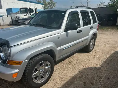 2007 Jeep Liberty Limited Edition, No Accidents, Low Kms, Sunroo