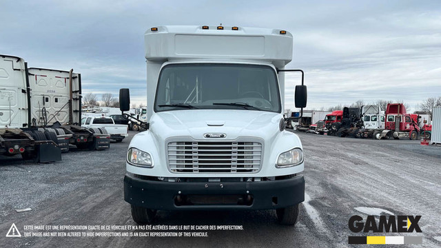 2014 FREIGHTLINER M2 106 MINI BUS TRANSPORT PASSAGER in Heavy Trucks in Moncton - Image 2