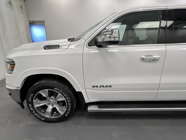 2022 RAM 1500 Laramie 5.7L Hemi - Vented & Heated Seats - Ram... in Cars & Trucks in Lethbridge - Image 2