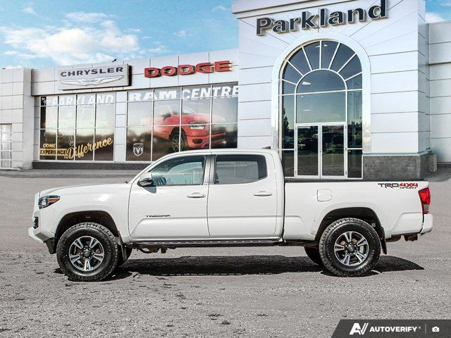 2017 Toyota Tacoma TRD Sport 4x4 Crew Sunroof Heated Seats in Cars & Trucks in St. Albert - Image 4