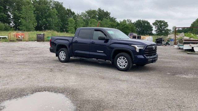 2022 Toyota Tundra SR5 in Cars & Trucks in Hamilton - Image 2