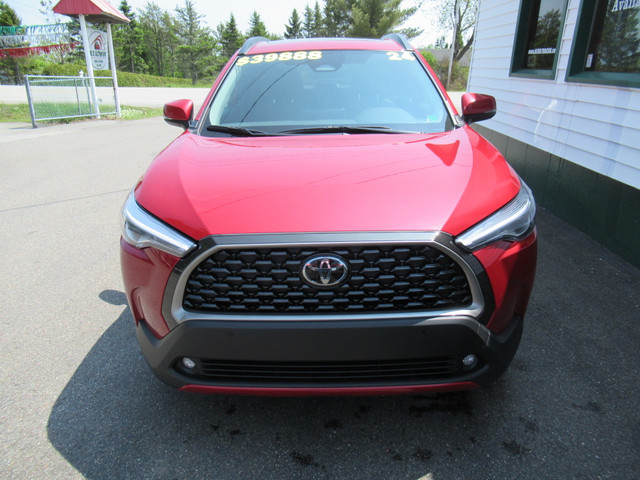 2024 Toyota COROLLA CROSS XLE AWD w/ Leather Seats | Pwr Liftgat in Cars & Trucks in Saint John - Image 3