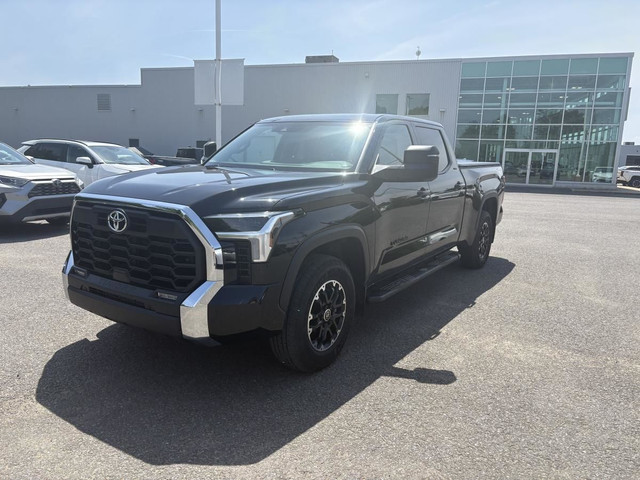 Toyota Tundra TRD OFF ROAD + GROUPE DE REMORAQUAGE 2024 in Cars & Trucks in Québec City