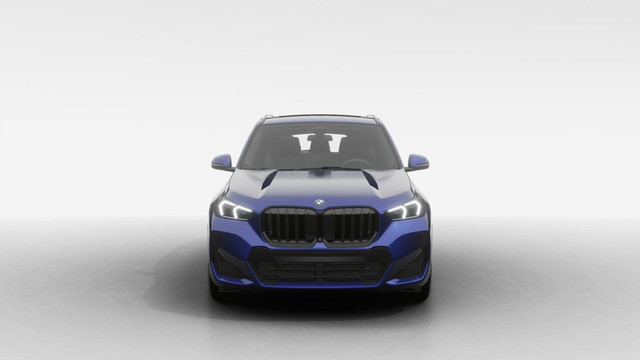 2025 BMW X1 xDrive28i | Premium | M Sport | Freins M Sport Noirs in Cars & Trucks in City of Montréal - Image 3