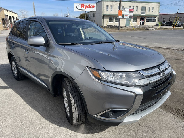 2018 Mitsubishi Outlander AWCES AWC in Cars & Trucks in Ottawa - Image 2