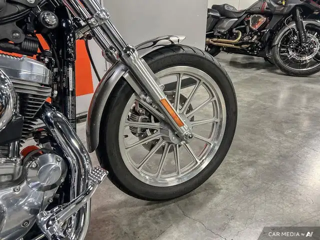 2009 Harley-Davidson XL883L SUPERLOW in Street, Cruisers & Choppers in Calgary - Image 34