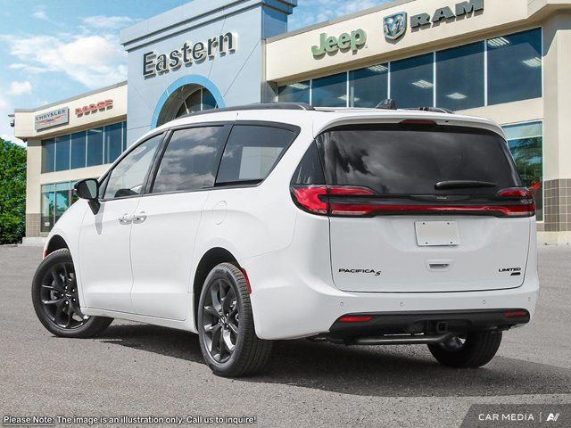 2025 Chrysler Pacifica Limited in Cars & Trucks in Winnipeg - Image 4
