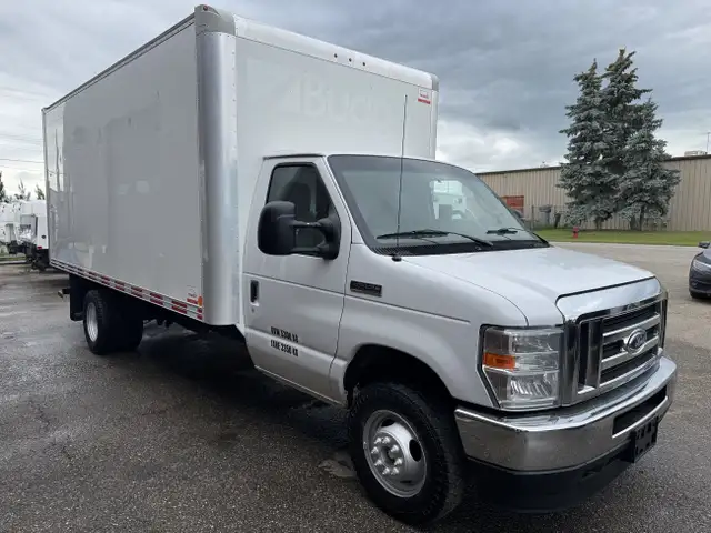 2021 Ford E-450 16FT Cube Van Cutaway DRW in Cars & Trucks in Calgary - Image 10
