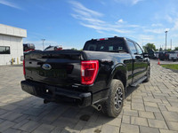 2022 Ford F-150 Supercrew 4x4 XLT with the 3.5L Ecoboost only 69,000kms on this unit! Front Bucket S... (image 4)