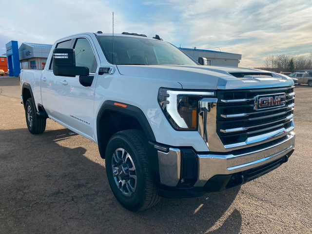 2024 GMC Sierra 2500HD SLE dans Autos et camions  à Ville d’Edmonton - Image 3