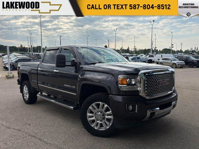 2015 GMC Sierra 2500HD Denali 6.6L Duramax in Cars & Trucks in Edmonton