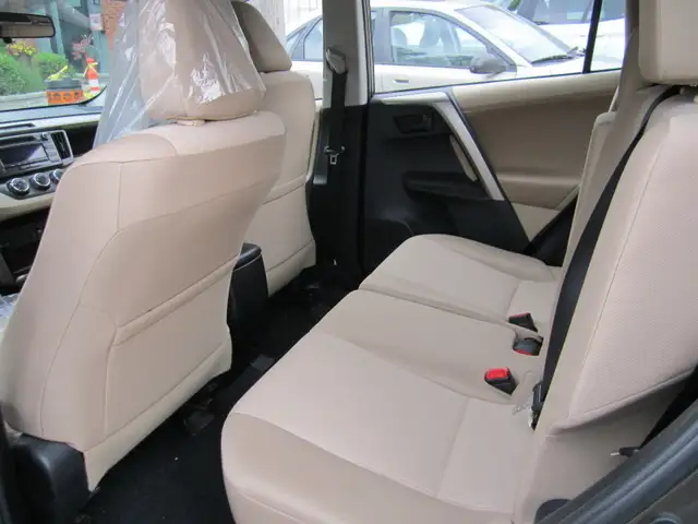 2013 Toyota RAV4 LE in Cars & Trucks in City of Toronto - Image 8