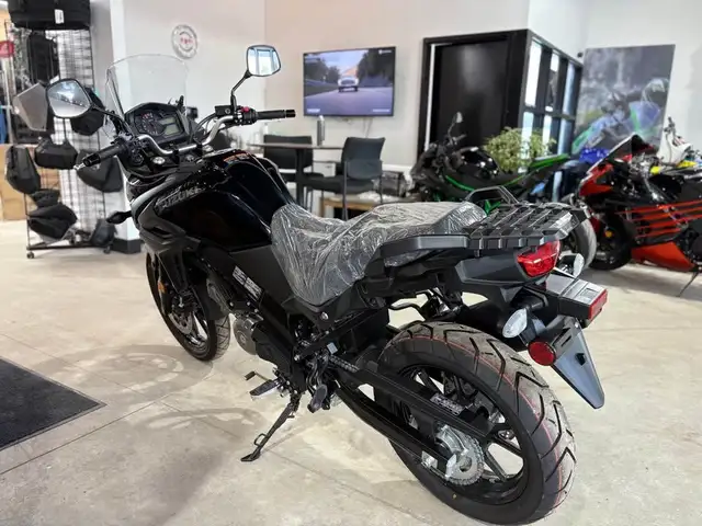 2024 Suzuki V-Strom 650XT in Street, Cruisers & Choppers in Markham / York Region - Image 8