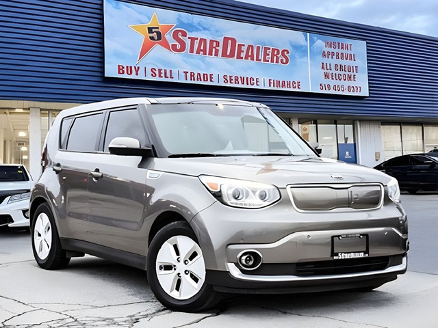 2016 Kia Soul EV Luxury PANroof nav leather MINT WE FINANCE ALL  in Cars & Trucks in London