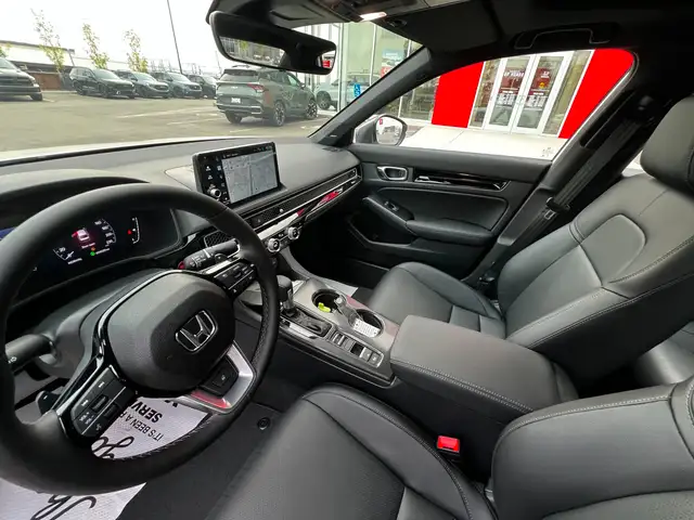 2025 Honda Civic Hybrid Sport Touring **POWER MOONROOF**AMAZI... dans Autos et camions dans Grande Prairie - Image 21