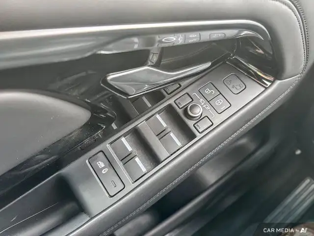 2020 Land Rover Range Rover Evoque R-DYNAMIC SE | NO ACCIDENTS in Cars & Trucks in Chilliwack - Image 23