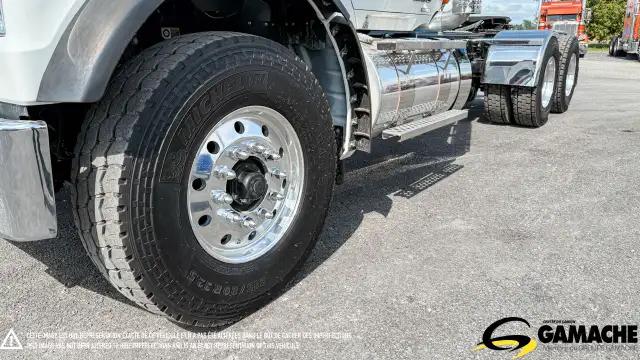2025 KENWORTH T880 DAY CAB in Heavy Trucks in Chilliwack - Image 17
