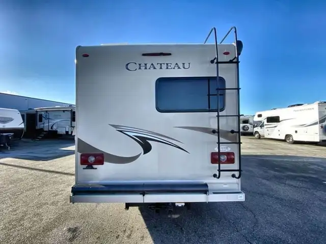 2020 Thor Motor Coach Chateau 22E in RVs & Motorhomes in Abbotsford - Image 9