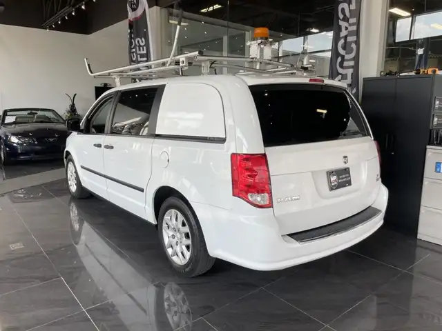 2015 Ram Cargo Van C/V in Cars & Trucks in City of Montréal - Image 6