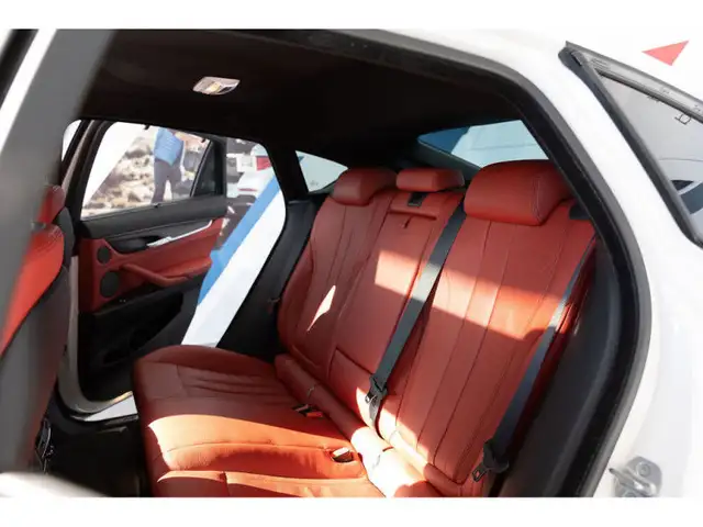 2019 BMW X6 XDrive35i in Cars & Trucks in Vancouver - Image 10