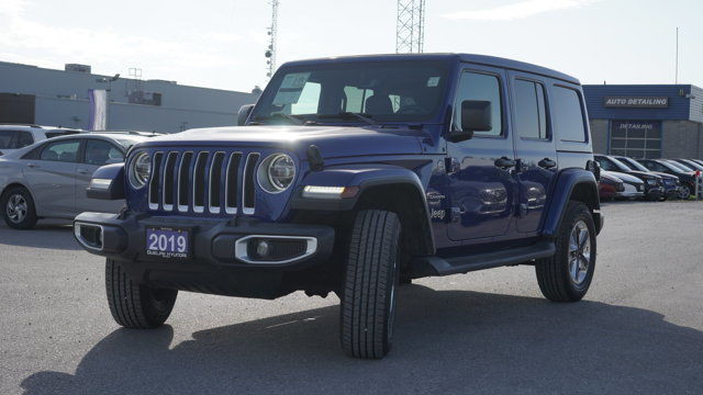 2019 Jeep Wrangler Unlimited Sahara 4x4 | Leather in Cars & Trucks in Guelph - Image 3