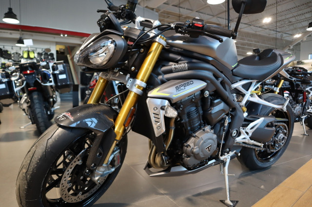 2023 Triumph SPEED TRIPLE RS Matte Silver Ice in Street, Cruisers & Choppers in Edmonton - Image 4