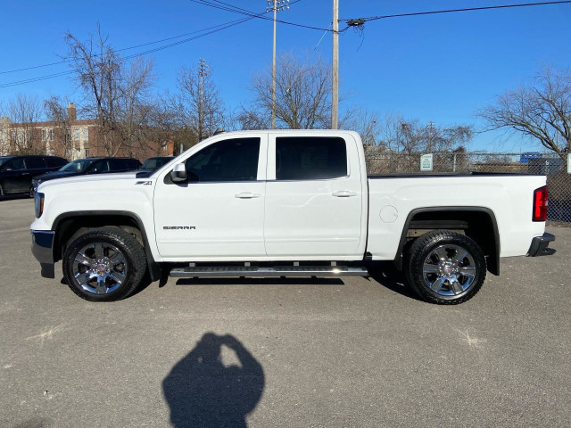  2018 GMC Sierra 1500 SLE ** Z-71, 4X4, NAV, HTD SEATS, CARPLAY  in Cars & Trucks in St. Catharines - Image 4